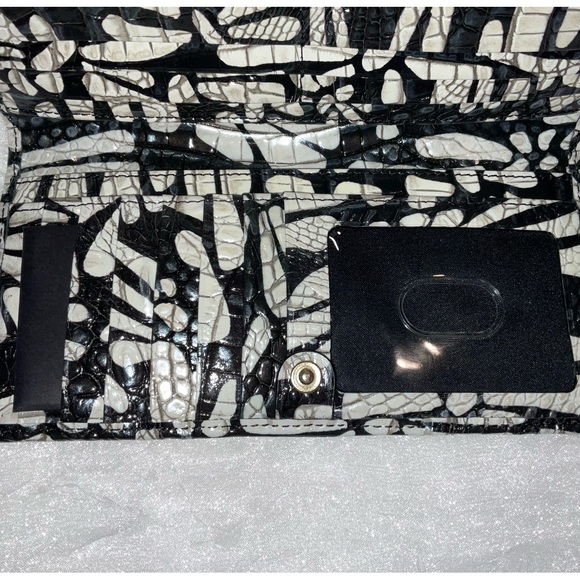 Brahmin Ady, Daisy Batik Melbourne, NWT - Picture 4 of 11